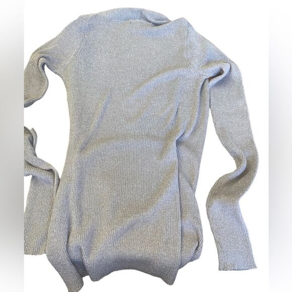Karen Kane Metallic silver knit top, faux crisscross front closure size med - Picture 7 of 7